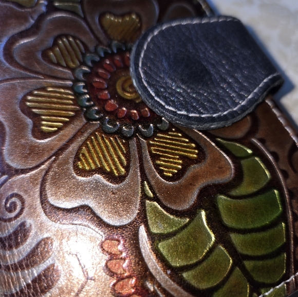 Floral Embossed Leather  Wallet - Brown and Green - Picture 7 of 7